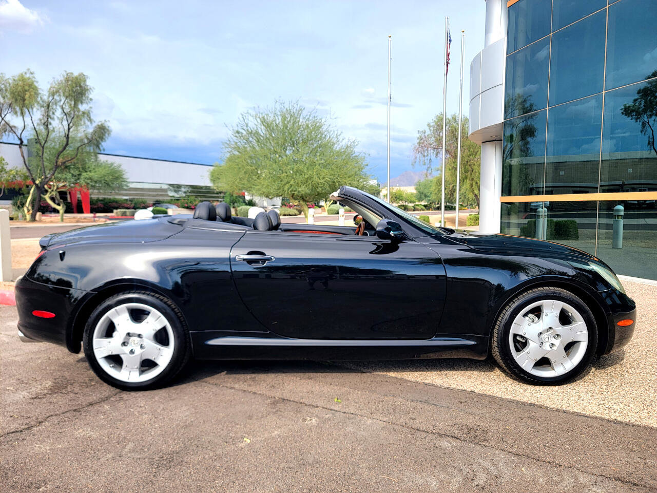 Used 2004 Lexus SC 430 Convertible image 13