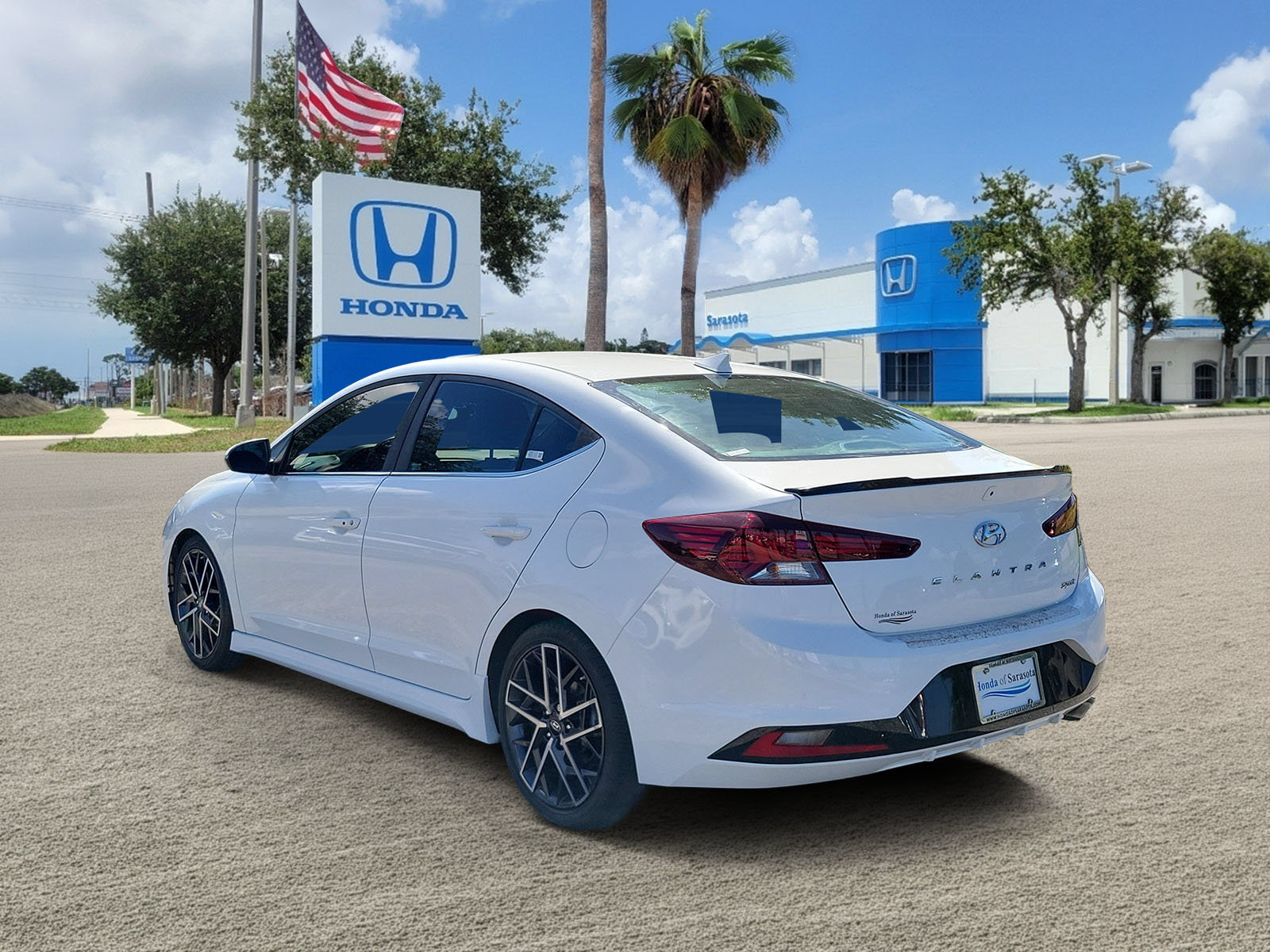 Used 2020 Hyundai Elantra Sport w/ Cargo Package (C1) FWD image 5
