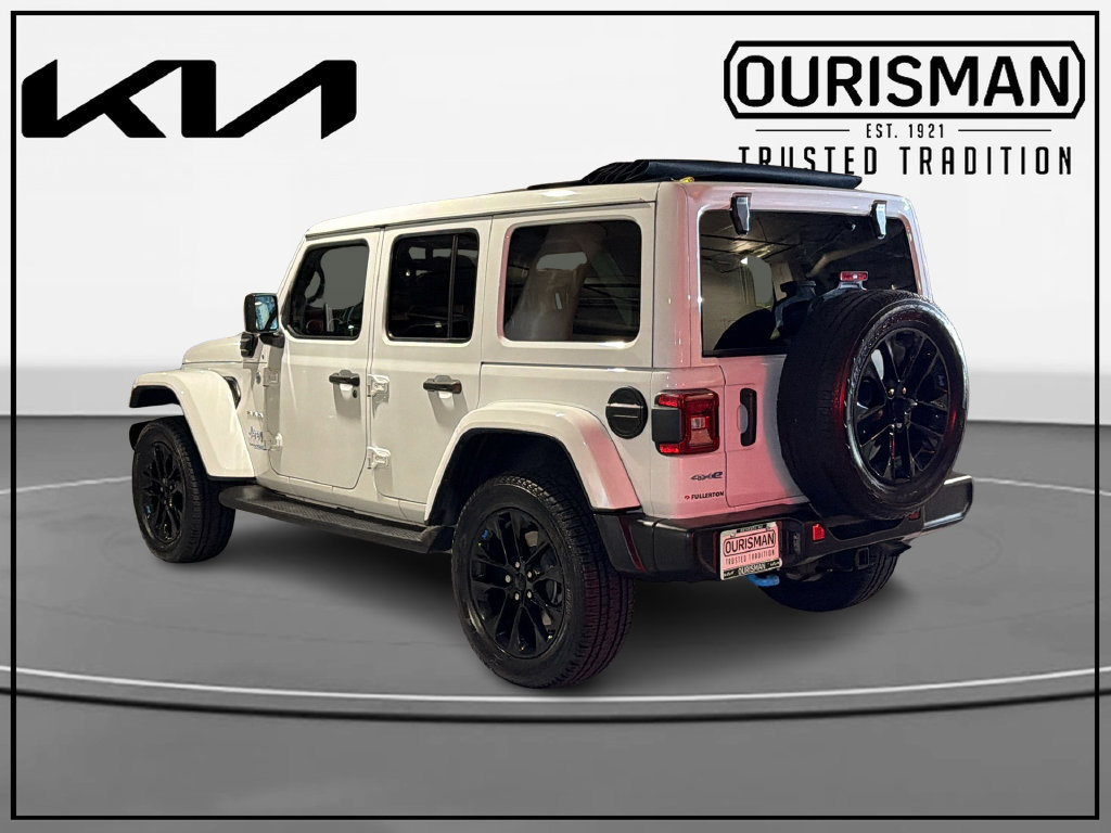 Used 2022 Jeep Wrangler Unlimited Sahara AWD/4WD image 3