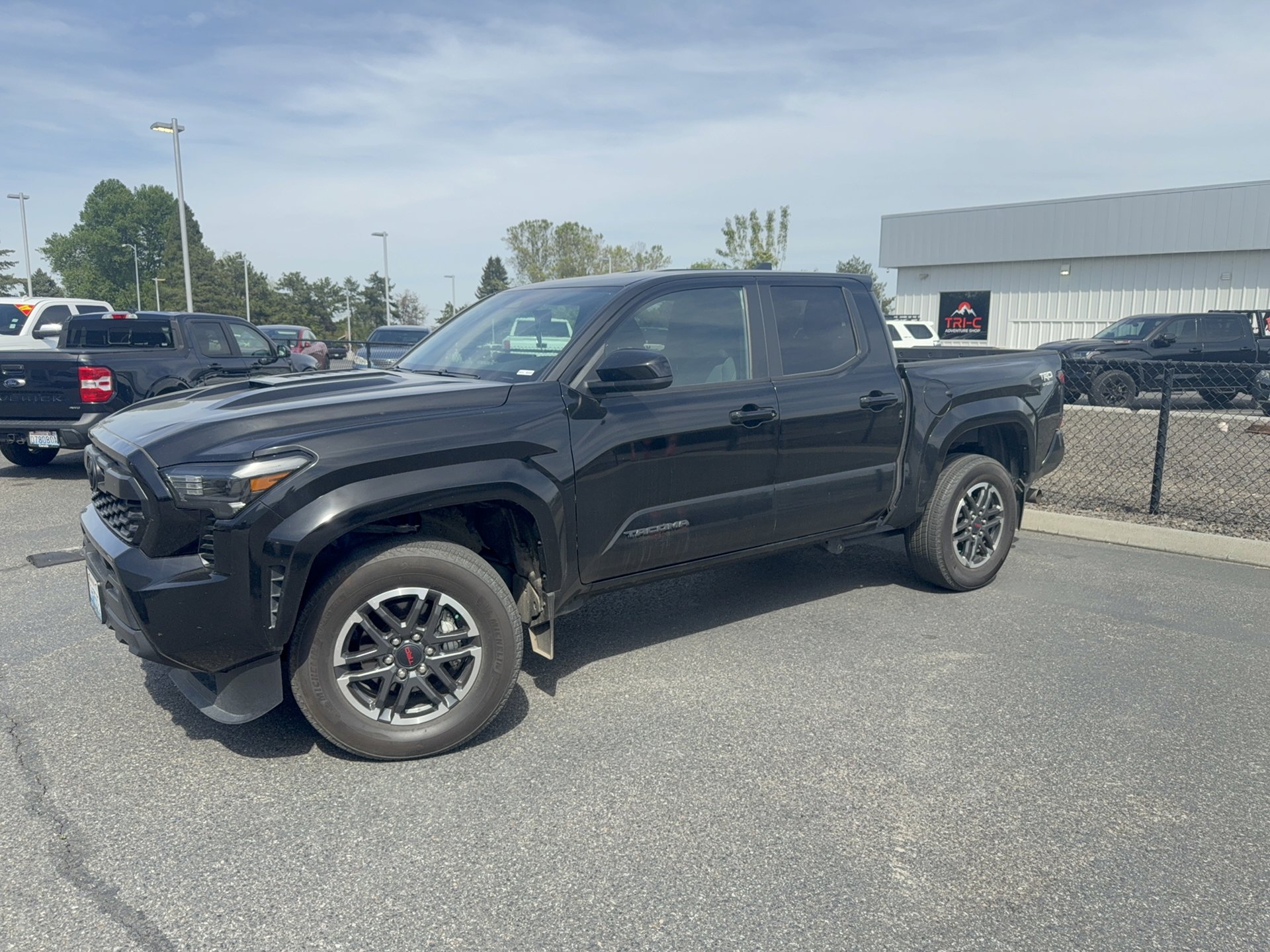 Used 2024 Toyota Tacoma TRD Sport AWD/4WD image 34