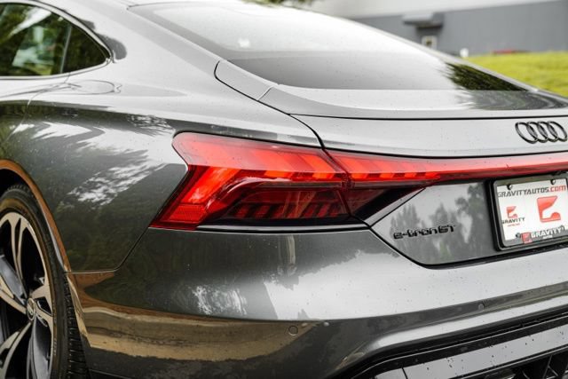 Used 2022 Audi e-tron GT Premium Plus w/ Performance Package AWD/4WD image 15