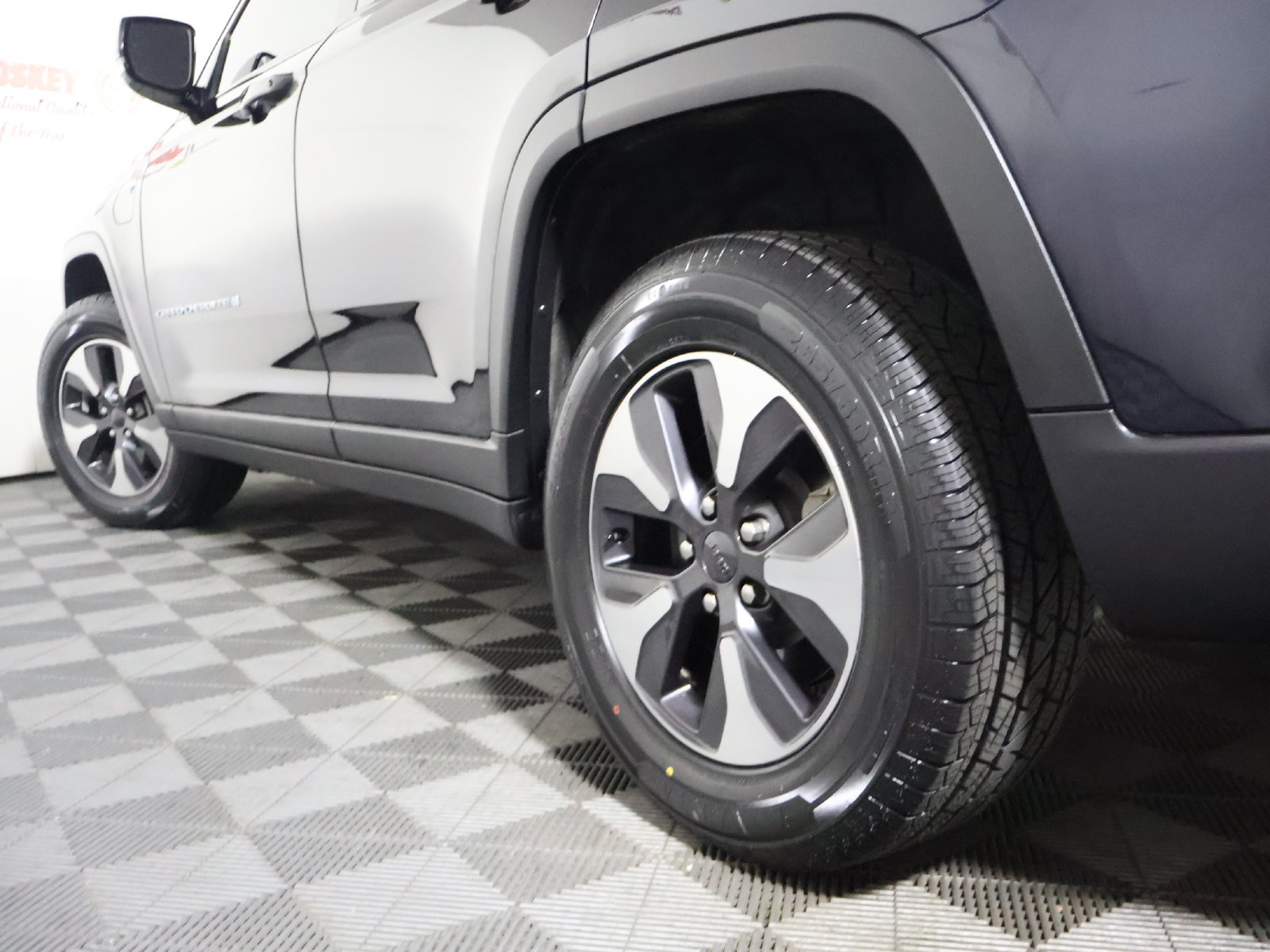 Used 2024 Jeep Grand Cherokee Limited 4xe w/ Trailer Tow Package AWD/4WD image 57