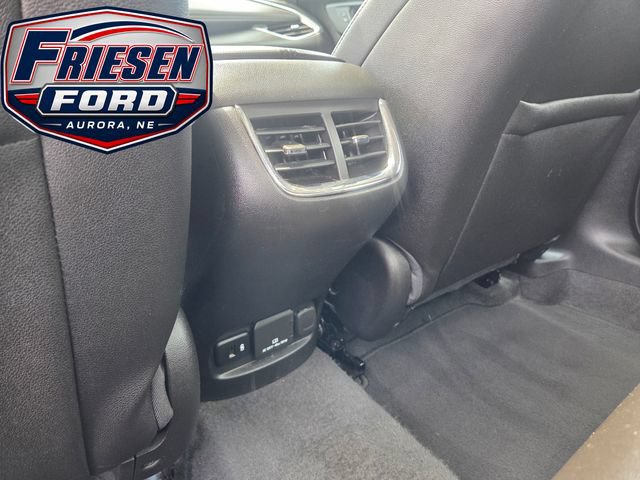 Used 2024 Chevrolet Malibu LT FWD image 25