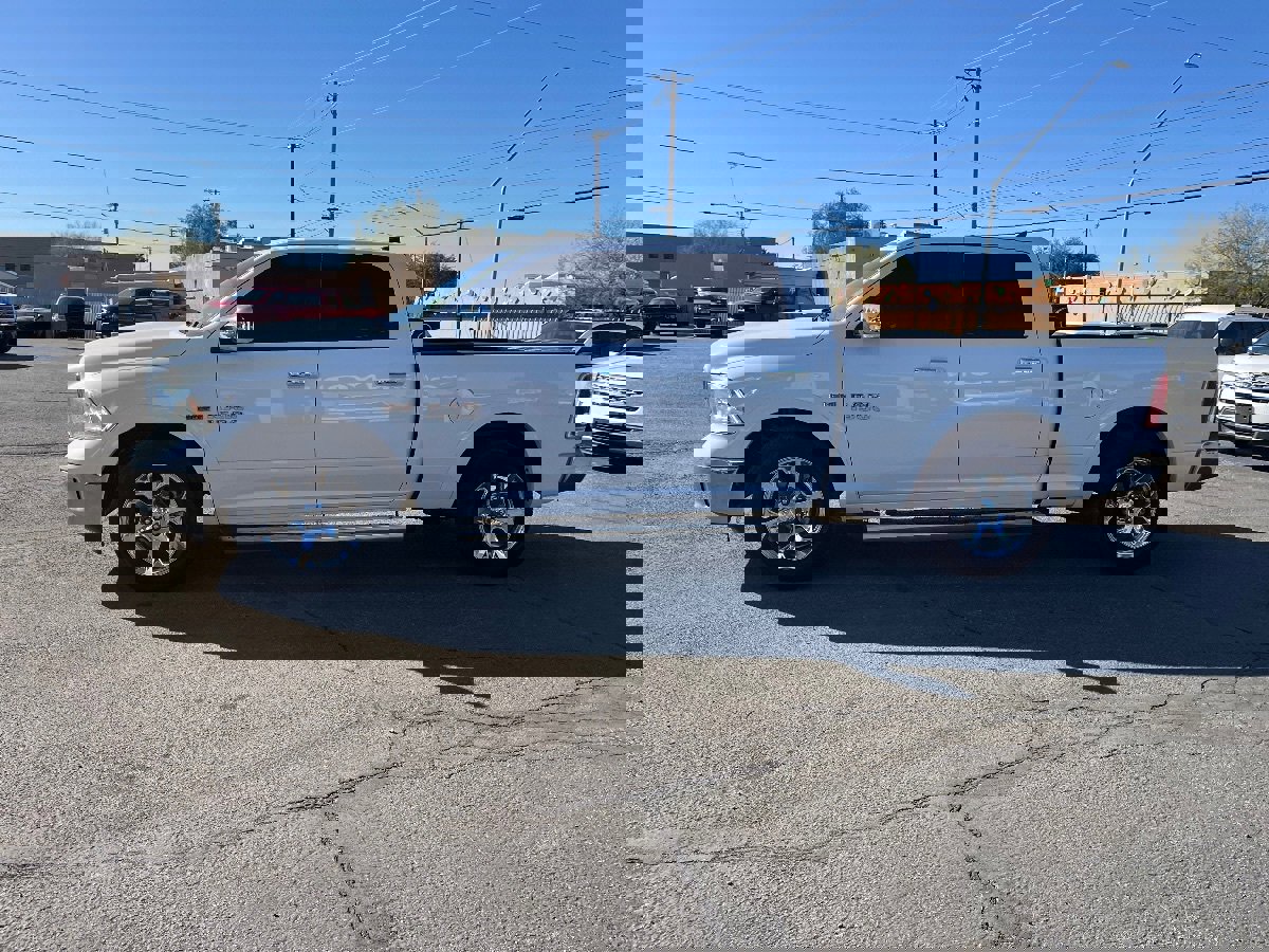 Used 2017 RAM 1500 Laramie RWD image 9