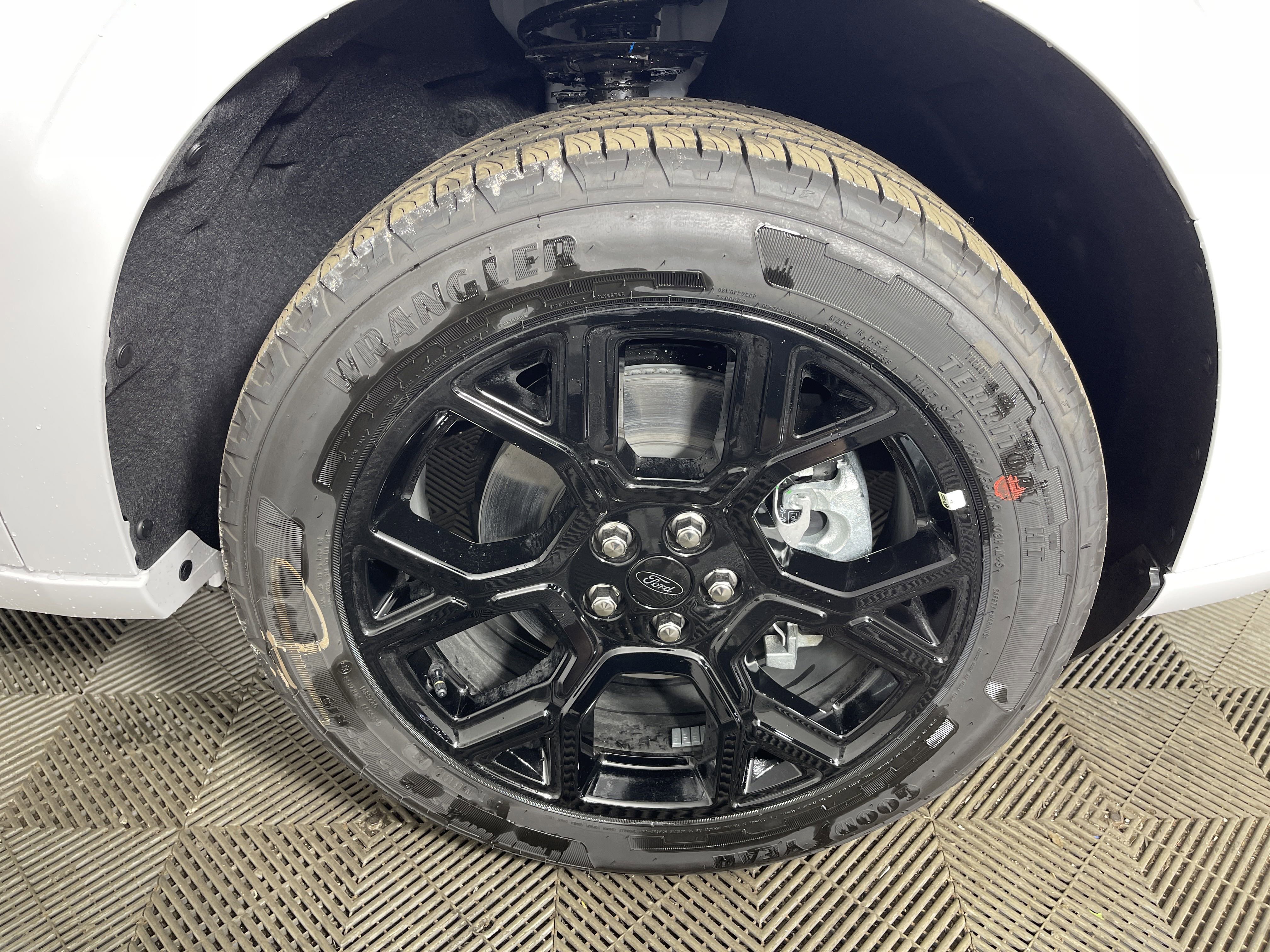 New 2025 Ford Maverick Lobo image 11