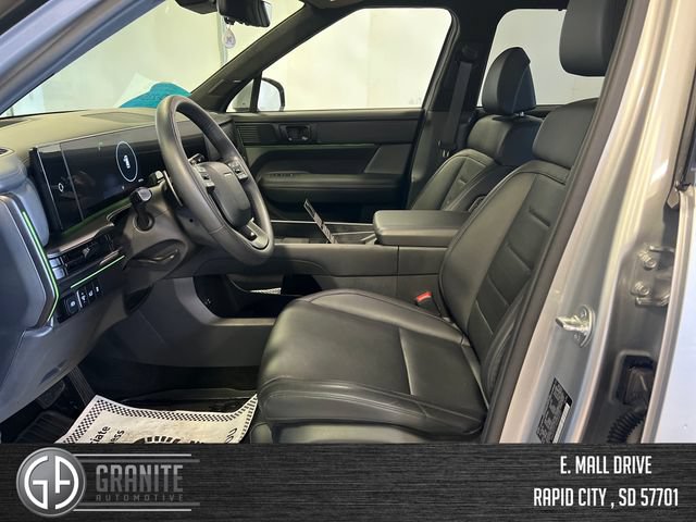 Used 2025 Hyundai Santa Fe Calligraphy AWD/4WD image 18