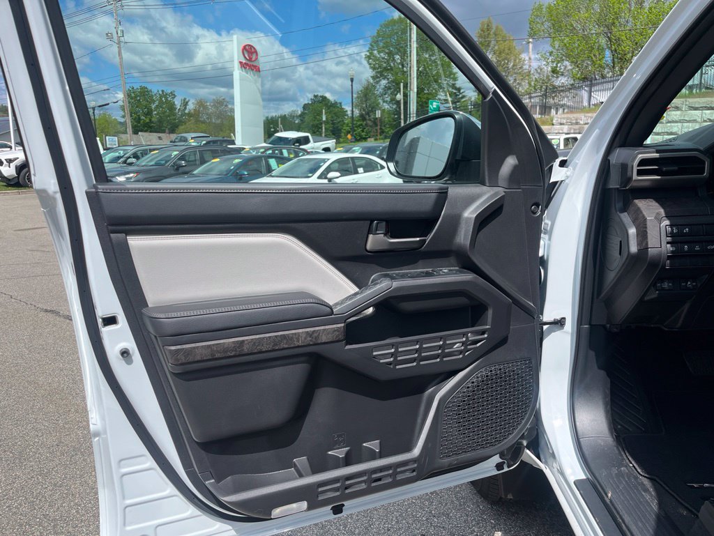 New 2026 Toyota Tacoma Limited AWD/4WD image 7