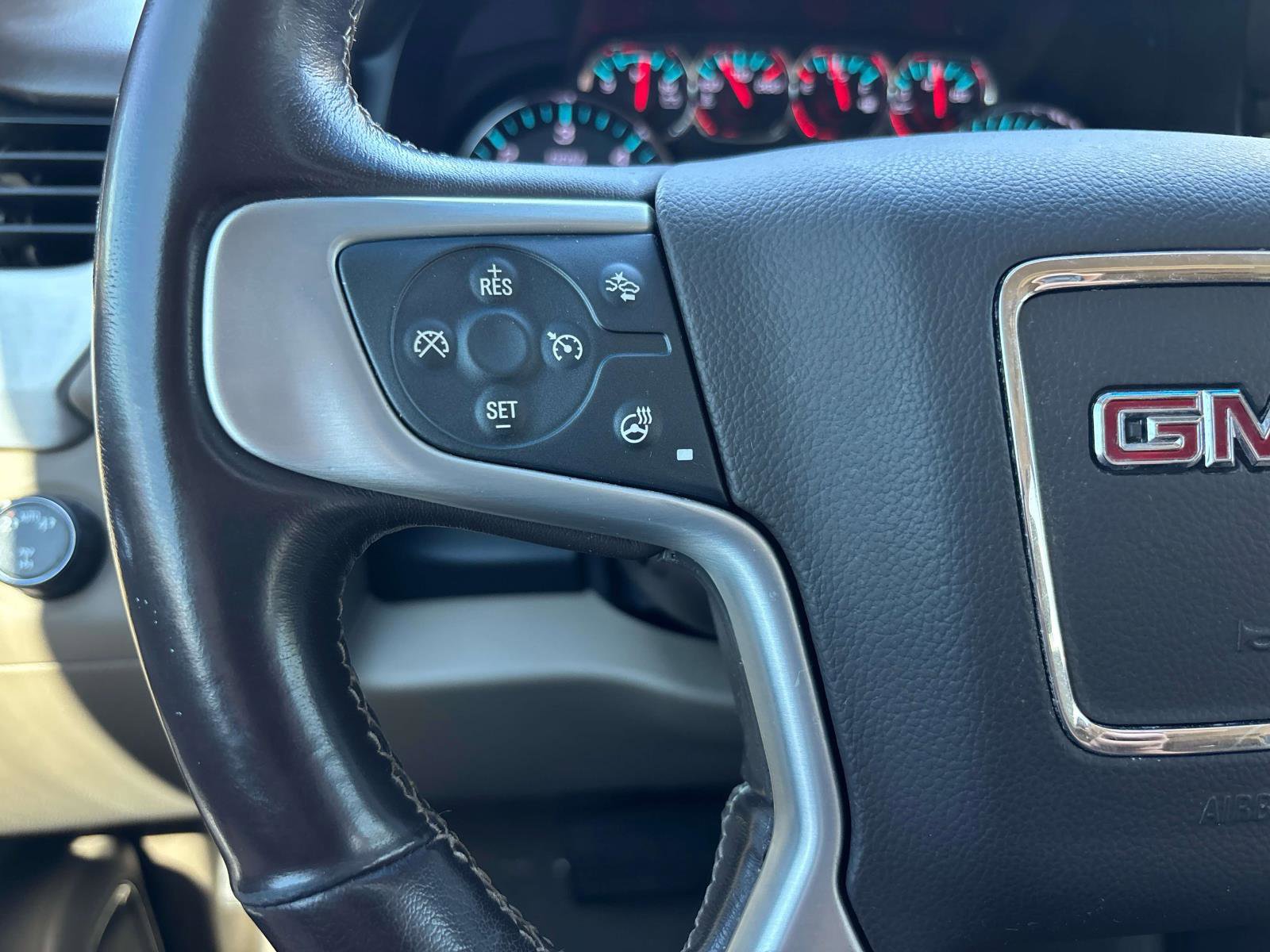 Used 2019 GMC Yukon XL SLT w/ Open Road Package image 21