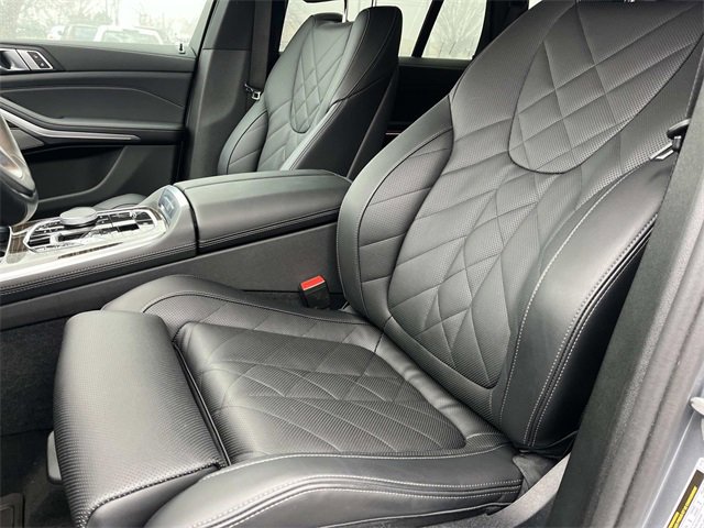 Used 2025 BMW X5 xDrive50e w/ Premium Package image 35