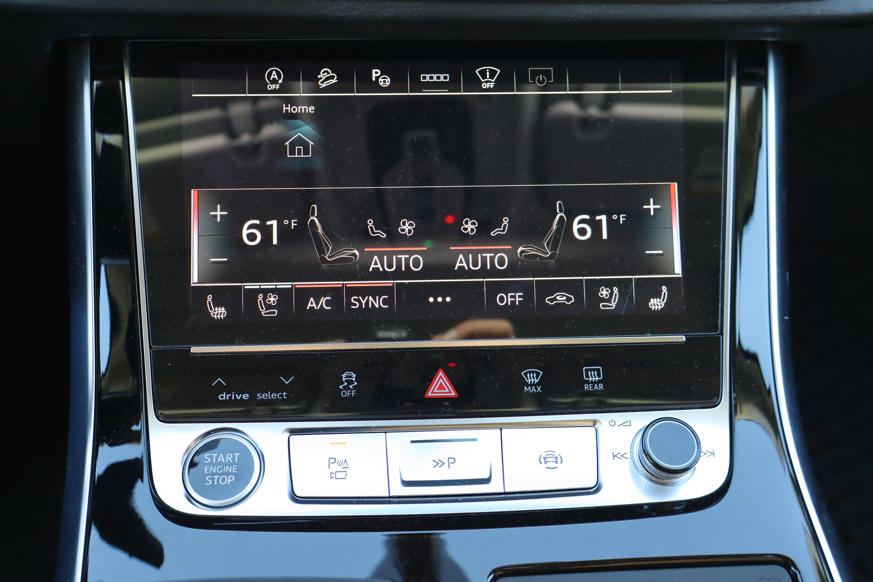 Used 2025 Audi Q7 3.0T Prestige w/ Prestige Package image 28