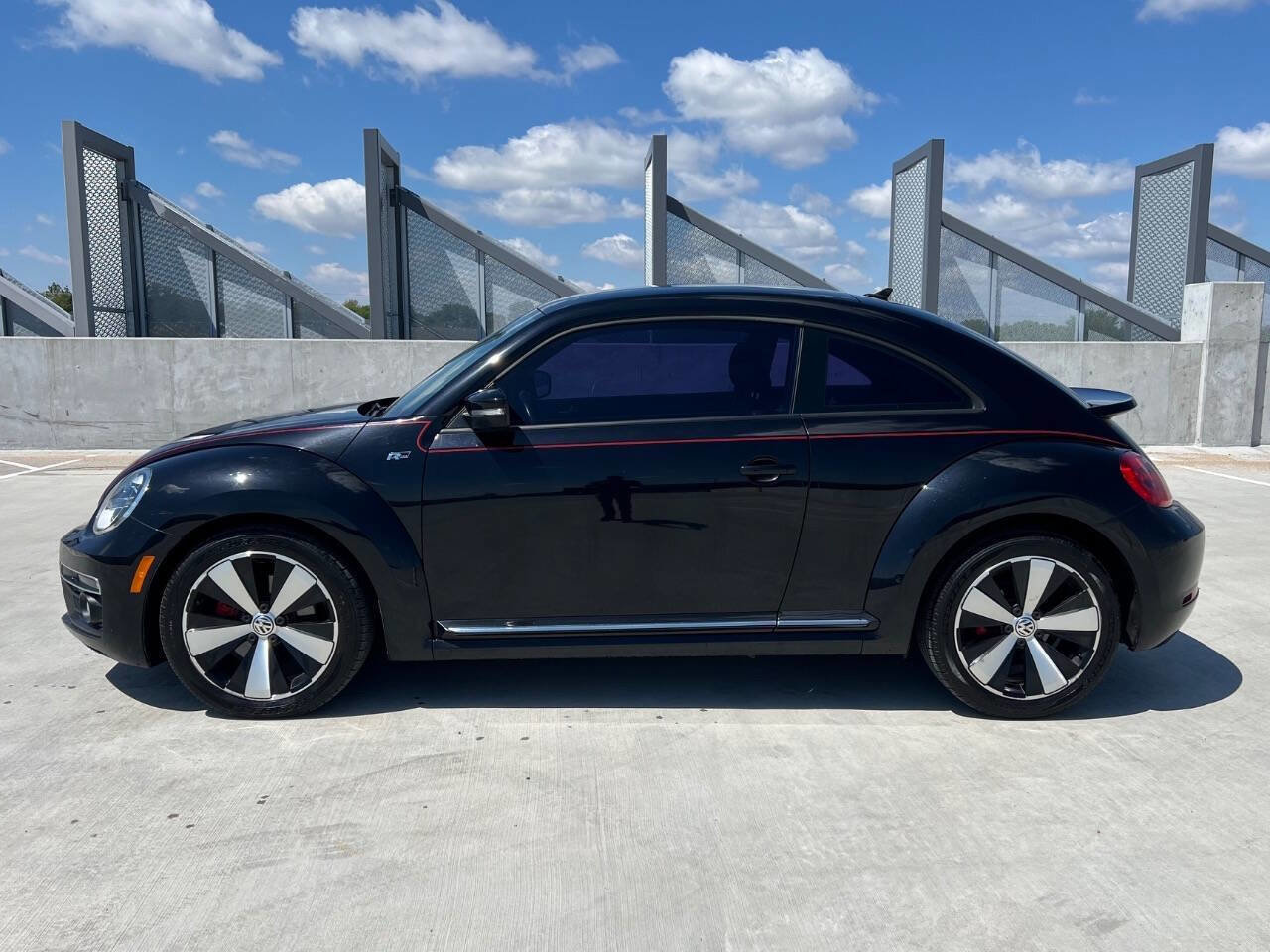 Used 2014 Volkswagen Beetle R-Line FWD image 6