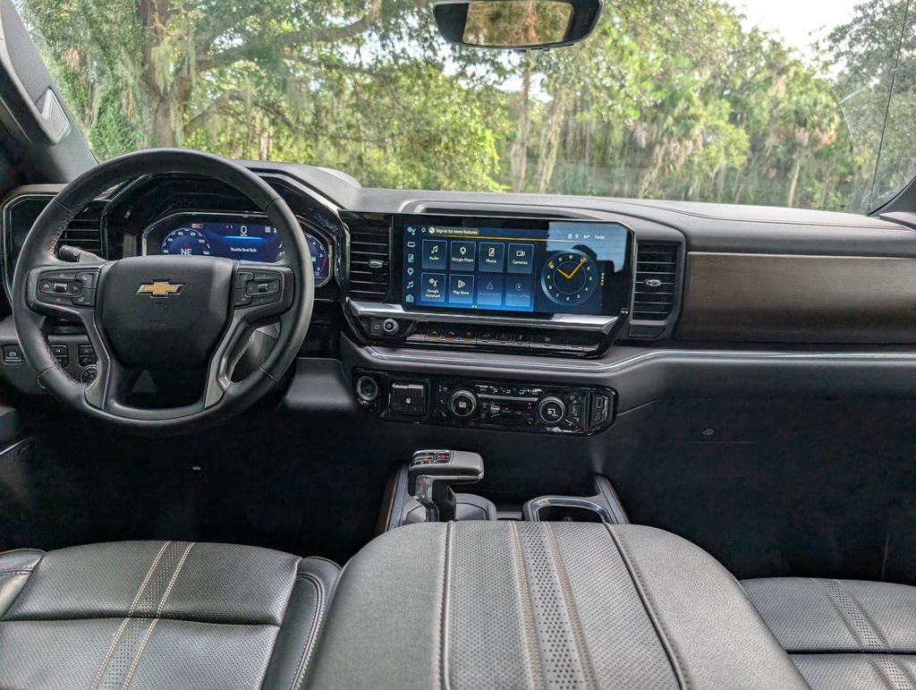 Used 2025 Chevrolet Silverado 1500 High Country AWD/4WD image 18