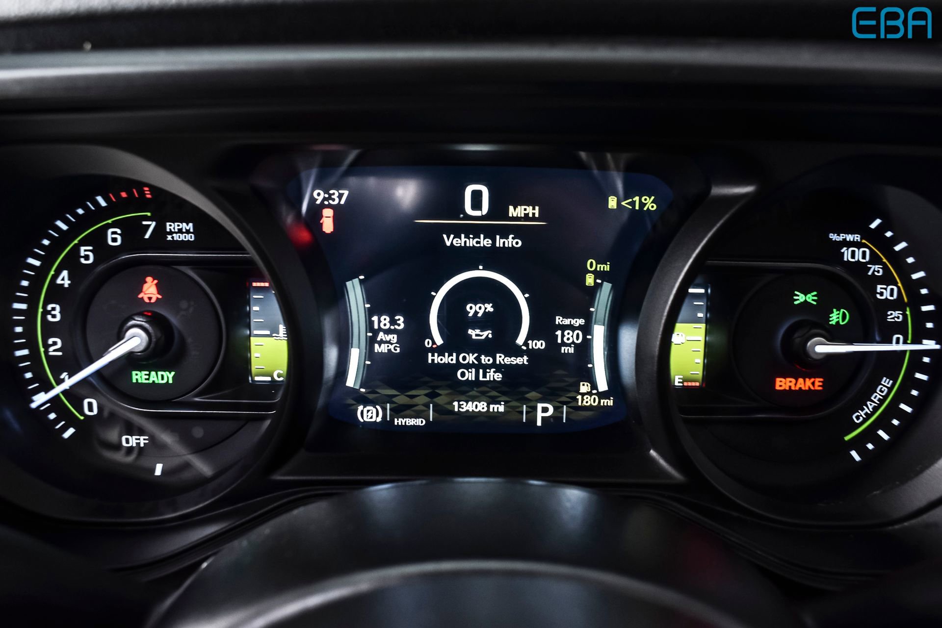 Used 2025 Jeep Wrangler Unlimited Sahara w/ Safety Group image 19