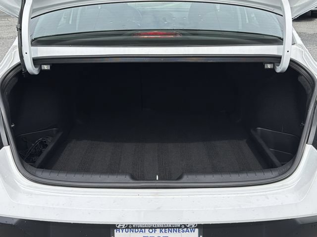 Certified 2025 Hyundai Elantra SEL FWD image 18