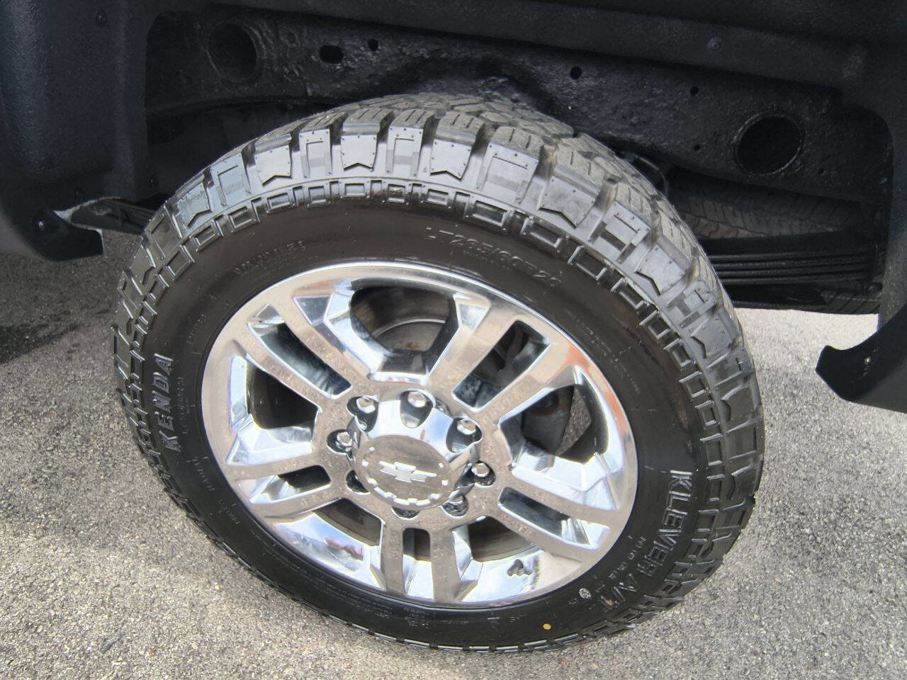 Used 2015 Chevrolet Silverado 2500 High Country w/ Duramax Plus Package image 10