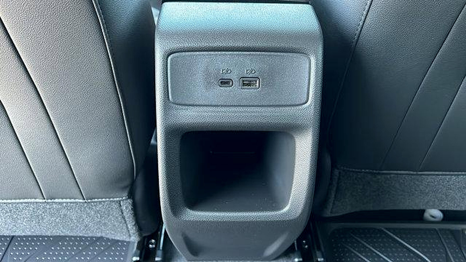 New 2026 Chevrolet Trax LT w/ Sunroof Package image 14