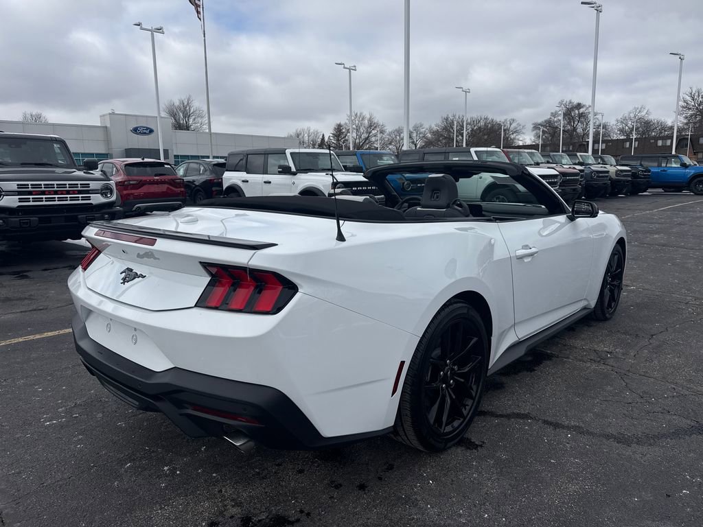 Used 2025 Ford Mustang Premium image 44