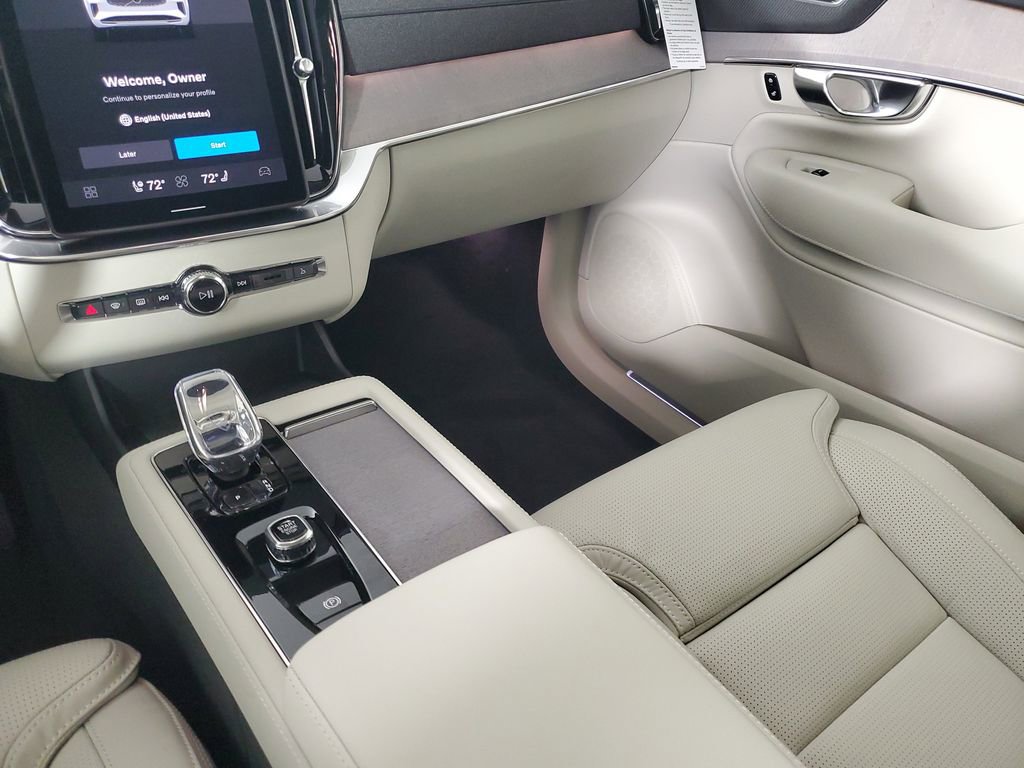 New 2026 Volvo XC90 T8 Ultra w/ Protection Package Premier image 17