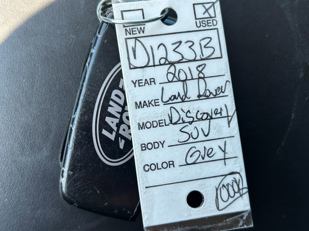 Used 2018 Land Rover Discovery Sport HSE image 15