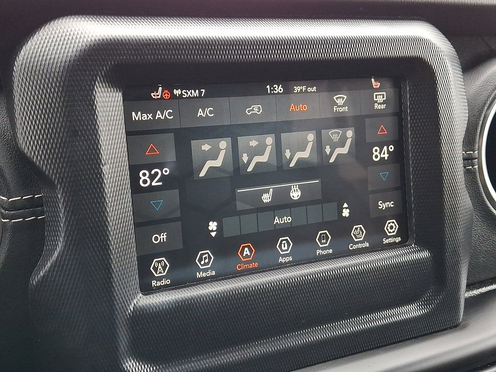 Used 2020 Jeep Wrangler Unlimited Sahara w/ Cold Weather Group image 18