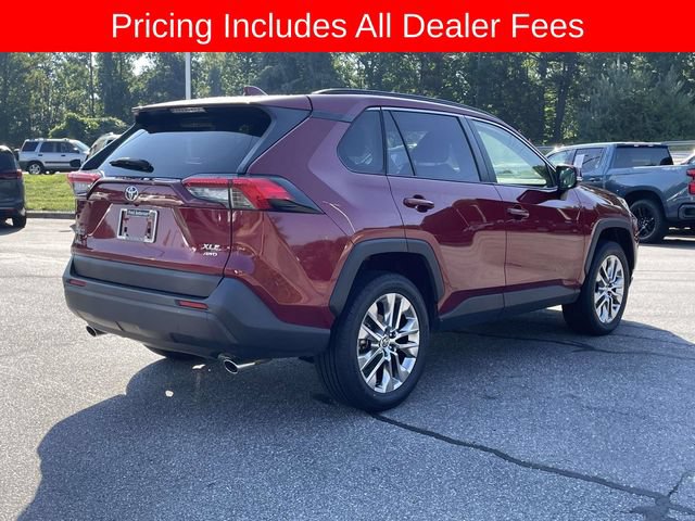 Used 2022 Toyota RAV4 XLE Premium AWD/4WD image 5