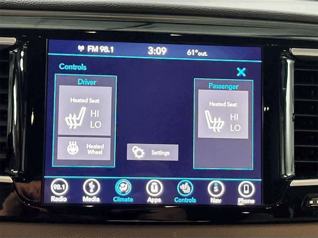 Used 2019 Chrysler Pacifica Touring-L Plus image 19