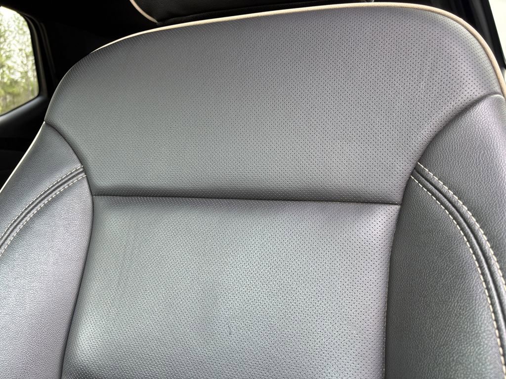 Used 2023 Chevrolet Traverse Premier w/ Redline Edition image 14