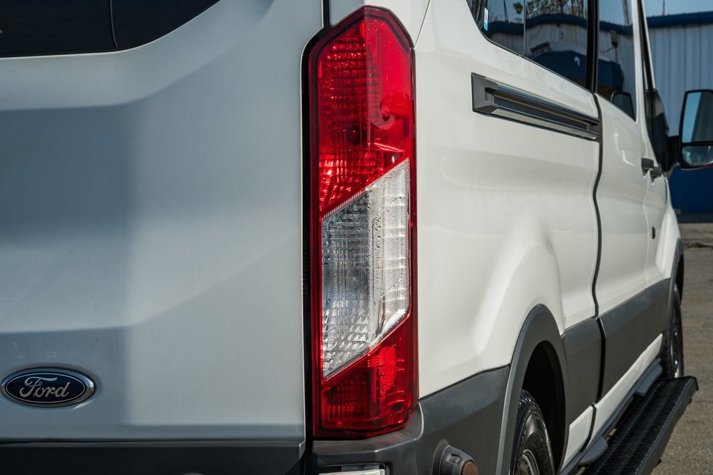 Used 2016 Ford Transit 350 XL image 7