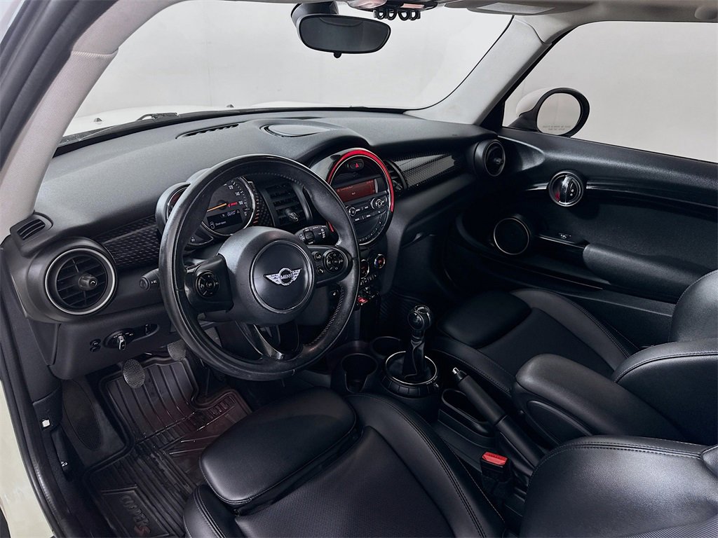 Used 2015 MINI Cooper S image 9