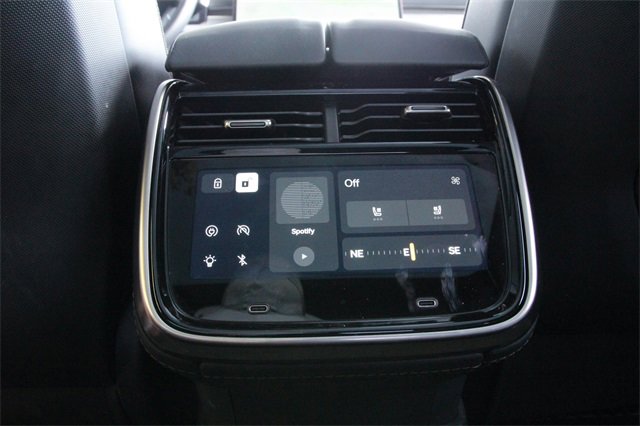 Used 2025 Rivian R1T Adventure image 17