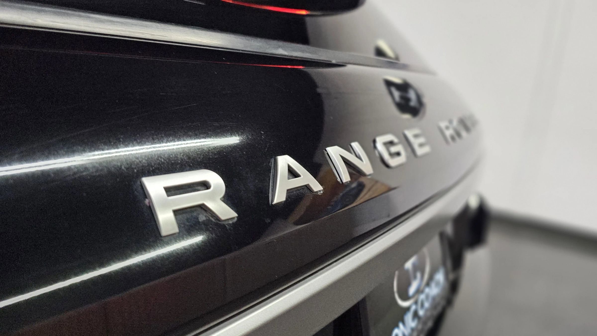 Used 2017 Land Rover Range Rover Evoque SE AWD/4WD image 16