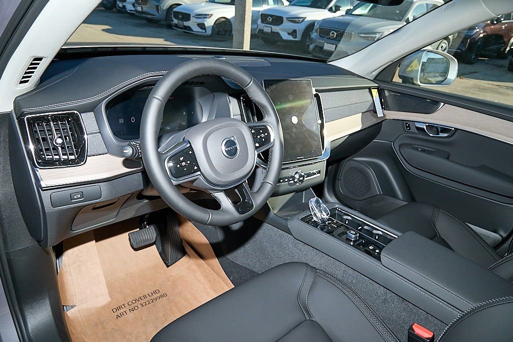 New 2026 Volvo XC90 B6 Plus w/ Protection Package image 11