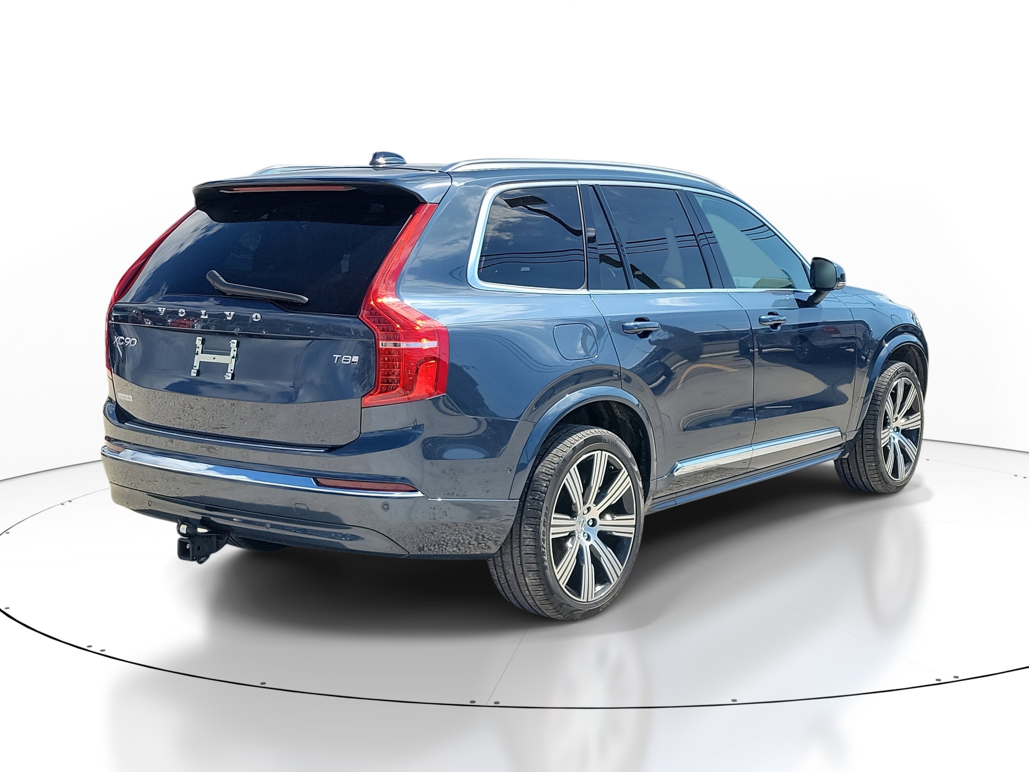 Used 2025 Volvo XC90 T8 Ultra w/ Protection Package Premier image 6