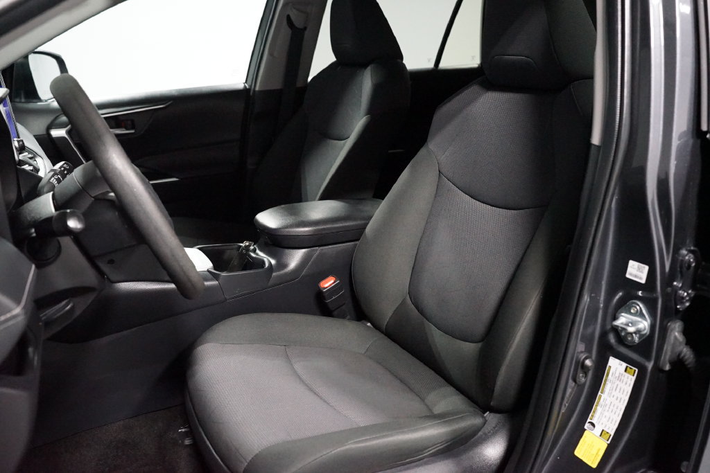 Certified 2025 Toyota RAV4 XLE FWD image 27