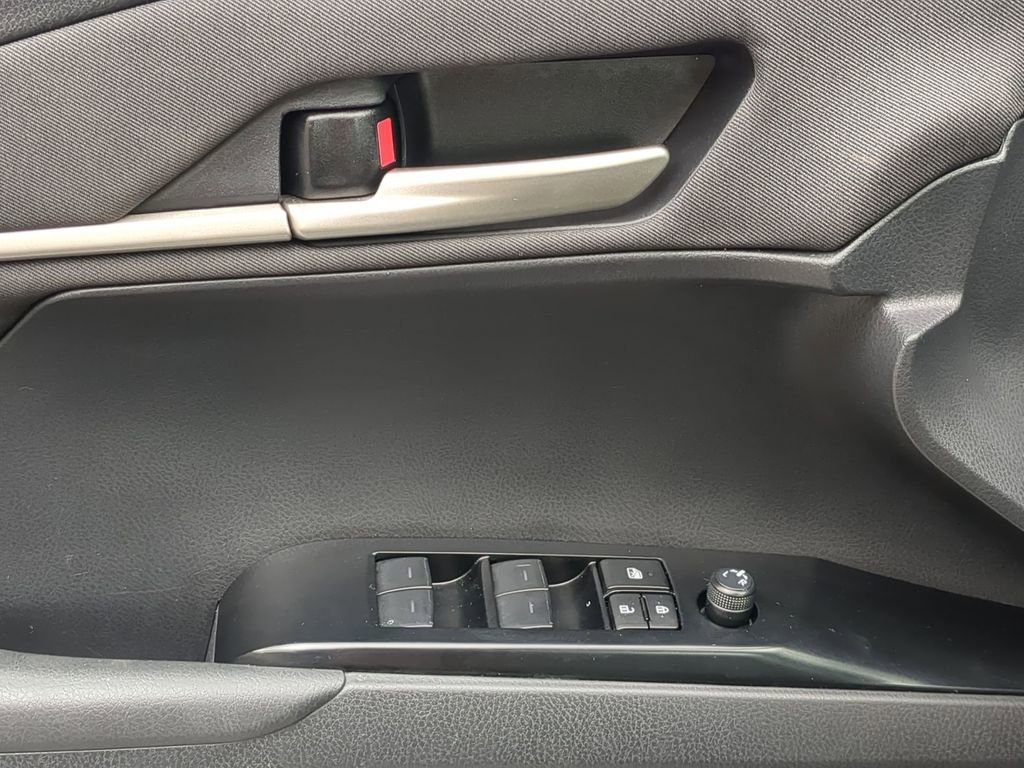 Used 2025 Toyota Camry LE image 13