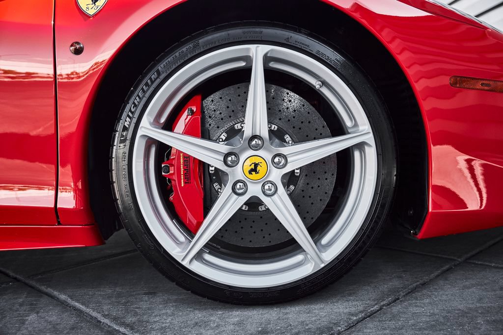 Used 2012 Ferrari 458 Spider RWD image 27
