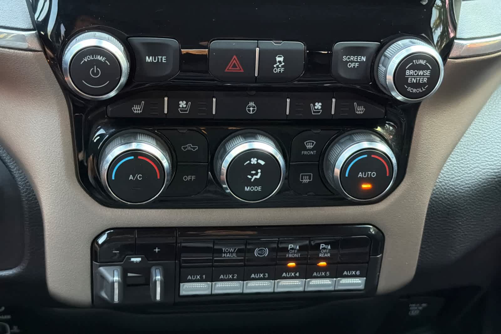 Used 2021 RAM 3500 Laramie AWD/4WD image 22