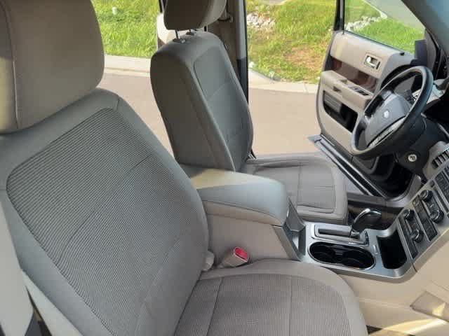 Used 2011 Ford Flex SEL w/ Rapid Spec Order Code FWD image 19