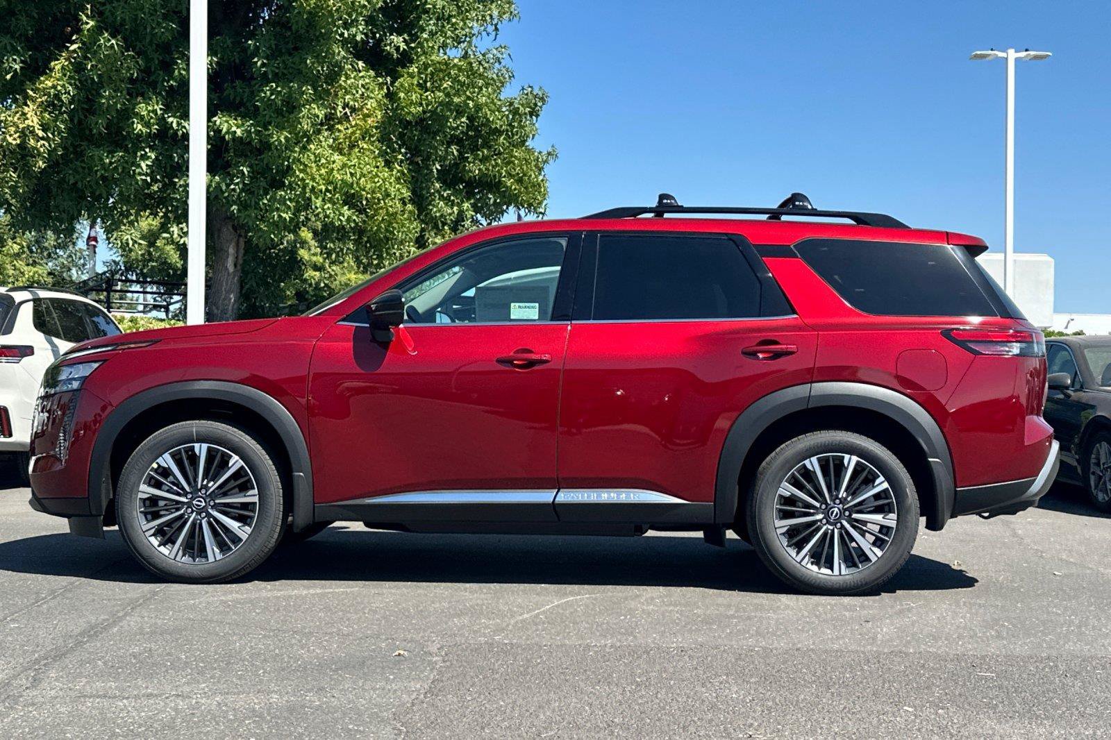 New 2026 Nissan Pathfinder Platinum AWD/4WD image 6