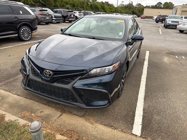 Used 2021 Toyota Camry SE