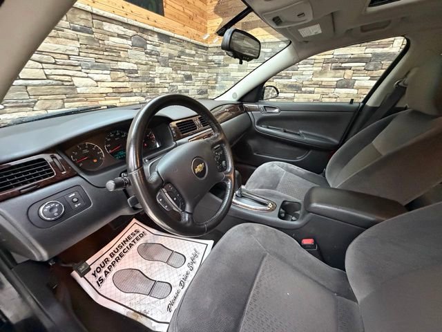Used 2014 Chevrolet Impala LT w/ LT Sunroof Package FWD image 10