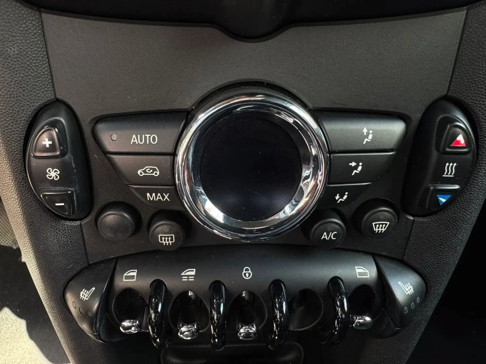 Used 2014 MINI Cooper Convertible FWD image 29
