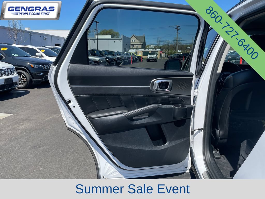 Used 2023 Kia Sorento SX AWD/4WD image 30
