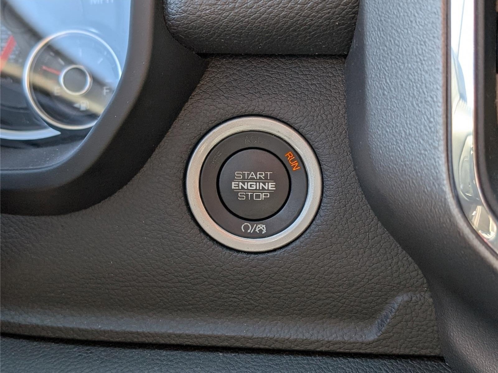 Used 2024 RAM 1500 Laramie RWD image 23