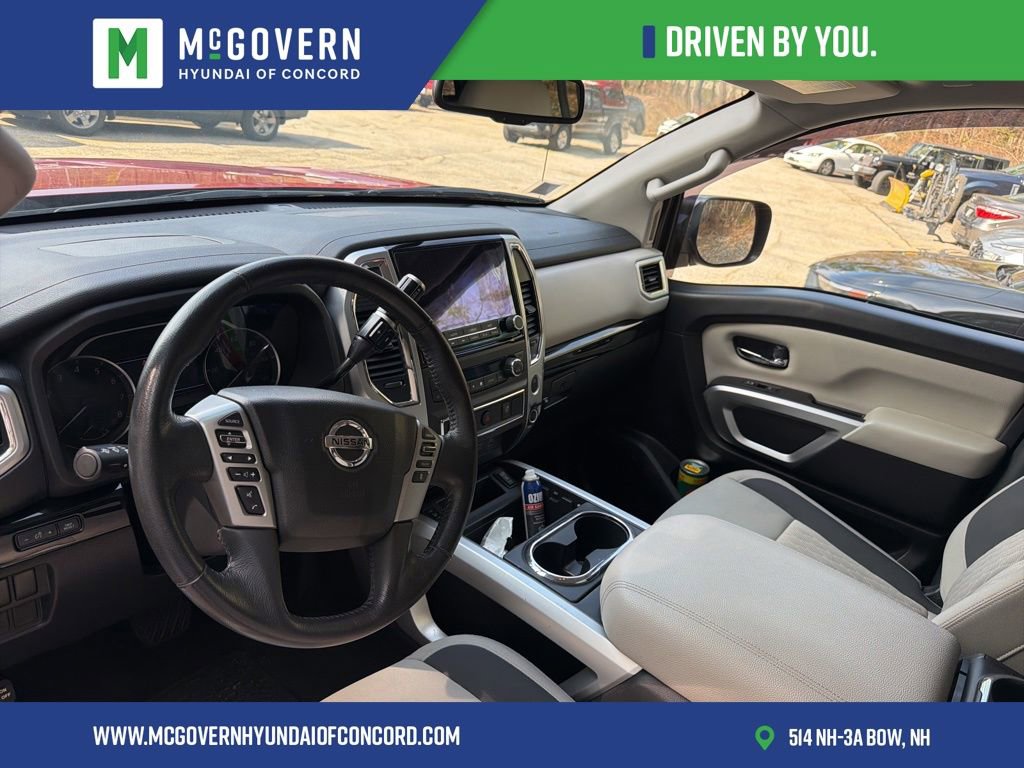 Used 2021 Nissan Titan SV w/ SV Convenience Package AWD/4WD image 7