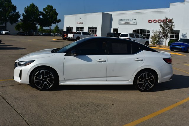 Used 2024 Nissan Sentra SR FWD image 10