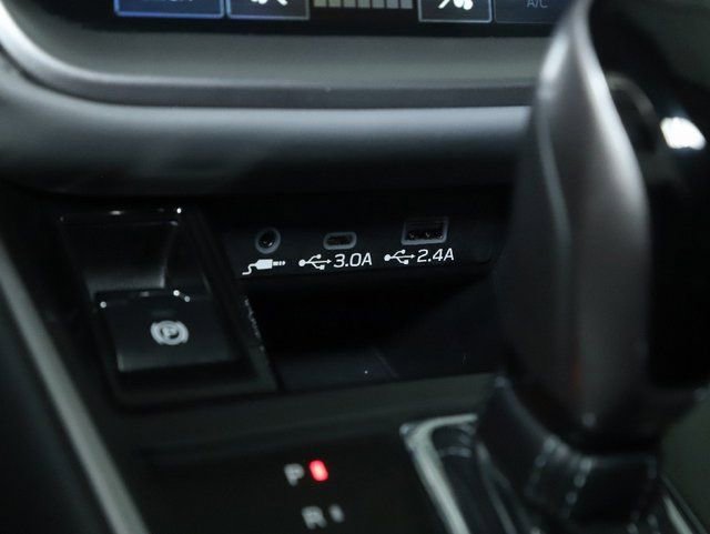 Certified 2025 Subaru Legacy Limited image 27