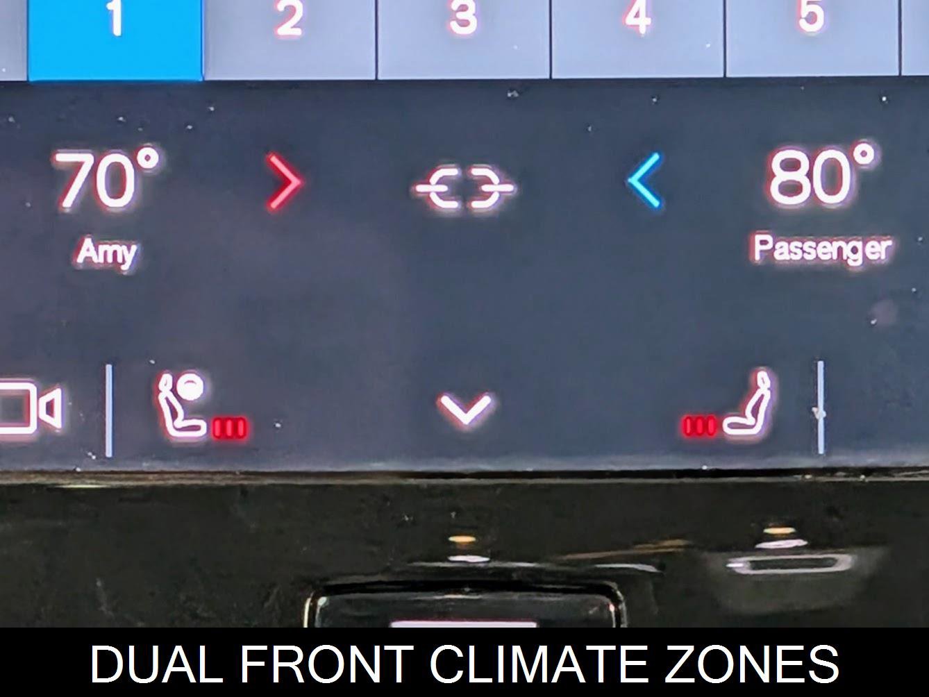 Used 2023 Volvo XC40 Recharge Core image 26