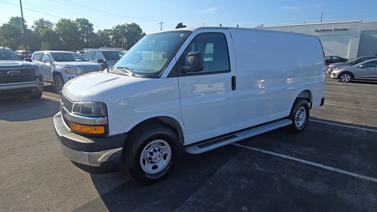 Certified 2025 Chevrolet Express 2500 w/ Driver Convenience Package RWD image 4
