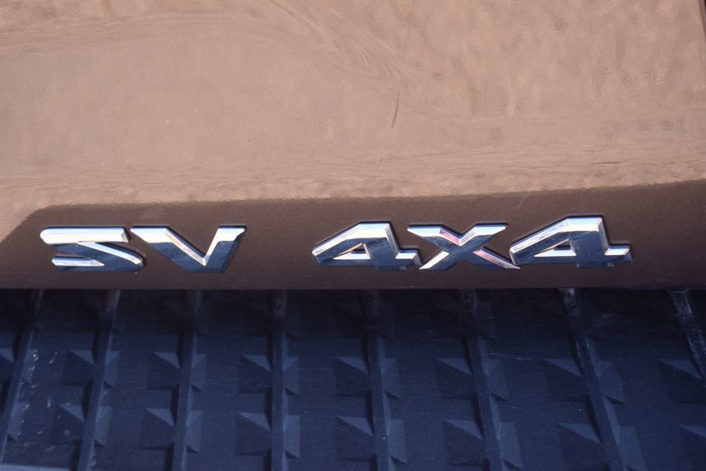 Used 2018 Nissan Titan SV w/ SV Convenience Package image 18